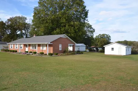 317 James St, Mount Olive, NC 28365 photo 1