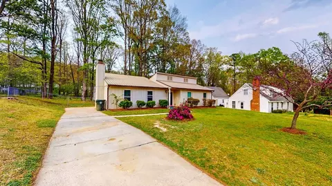 2012 Ford Gates Dr, Garner, NC 27529 photo 2