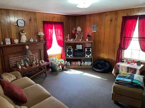 203 Main St, Mount Olive, NC 28365 photo 2