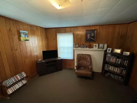203 Main St, Mount Olive, NC 28365 photo 13