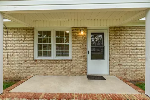 213 Fox Dr, Dudley, NC 28333 photo 3