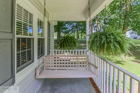 214 Crest Dr, Mount Olive, NC 28365 photo 4