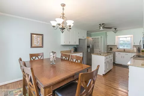 214 Crest Dr, Mount Olive, NC 28365 photo 9