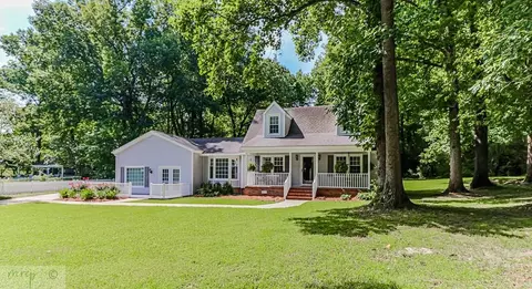 214 Crest Dr, Mount Olive, NC 28365 photo 1