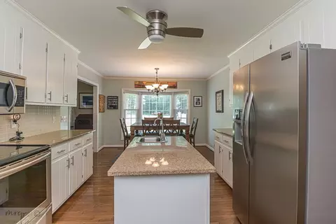 214 Crest Dr, Mount Olive, NC 28365 photo 8