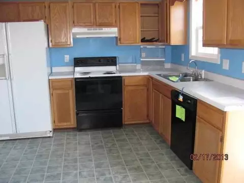 711 Covington Ct, Hubert, NC 28539 photo 2