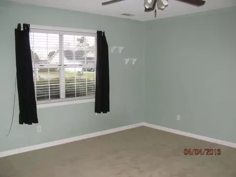 109 Dayrell Dr, Hubert, NC 28539 photo 5