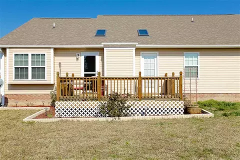 200 Gillespie Dr, Hubert, NC 28539 photo 2