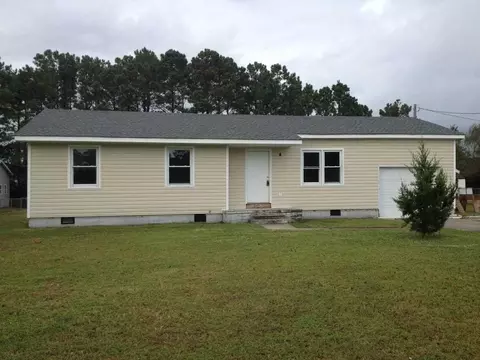 68 Sanders Dr, Hubert, NC 28539 photo 1
