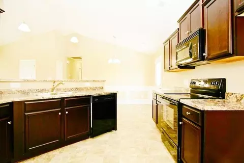 106 Prospect Dr, Richlands, NC 28574 photo 5