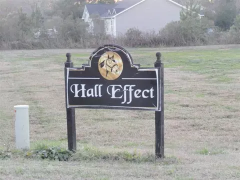109 Hall Effect Ln, Jacksonville, NC 28540 photo 1