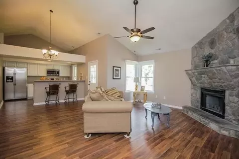 107 Nutfield Dr, Hubert, NC 28539 photo 3