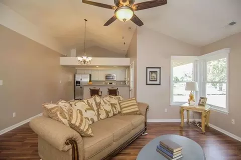107 Nutfield Dr, Hubert, NC 28539 photo 4