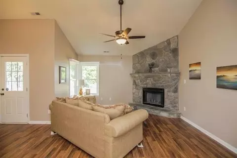 107 Nutfield Dr, Hubert, NC 28539 photo 5