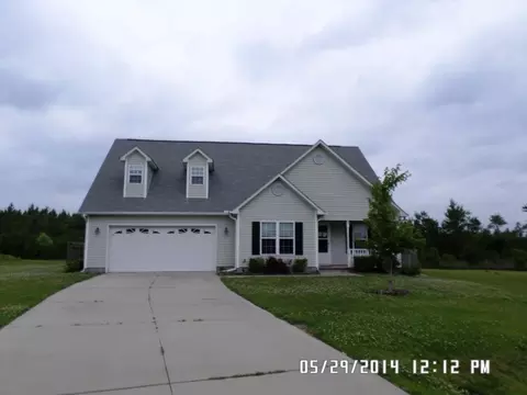 302 Brittney Ct, Maple Hill, NC 28454 photo 1