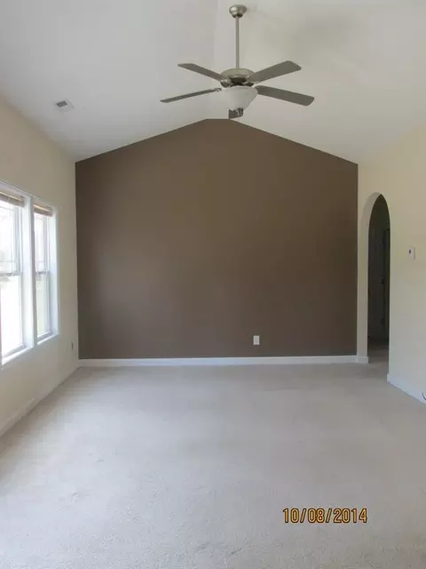 111 Boysenberry Fields Rd, Maple Hill, NC 28454 photo 2