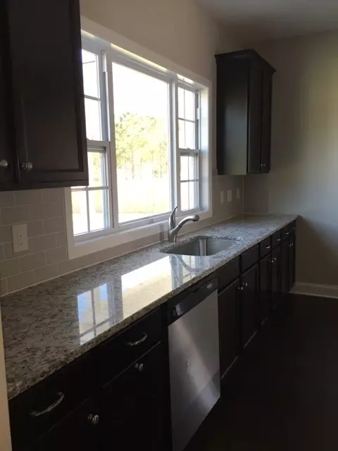 207 Mango Pl S, Hubert, NC 28539 photo 5