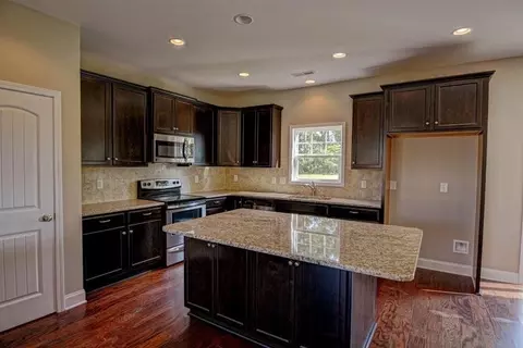 607 Mayapple Ln, Hubert, NC 28539 photo 5