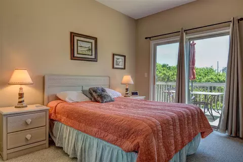 118 N Oak Dr, Surf City, NC 28445 photo 7