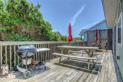118 N Oak Dr, Surf City, NC 28445 photo 12