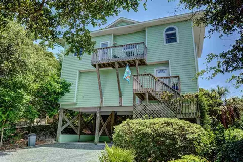 118 N Oak Dr, Surf City, NC 28445 photo 1