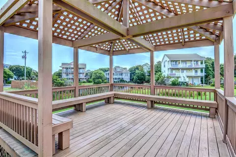 118 N Oak Dr, Surf City, NC 28445 photo 29