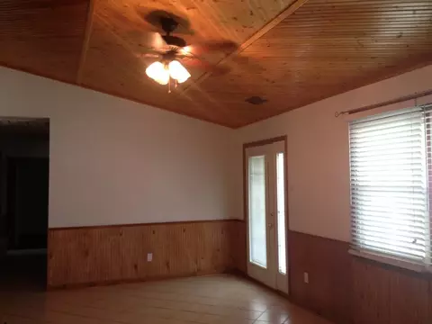 210 Cinnamon Dr, Hubert, NC 28539 photo 5