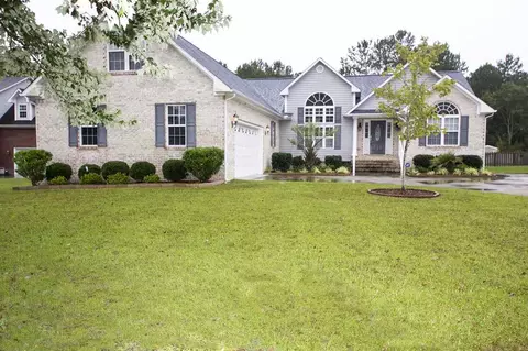 124 E Ivy Bridge Dr, Hubert, NC 28539 photo 1