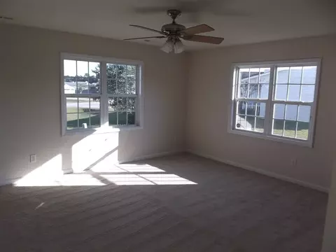 129 Spain Dr, Hubert, NC 28539 photo 2