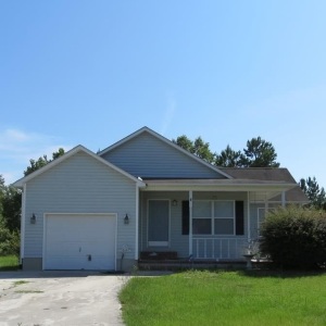 229 E Ivybridge Dr, Hubert, NC 28539 photo 1