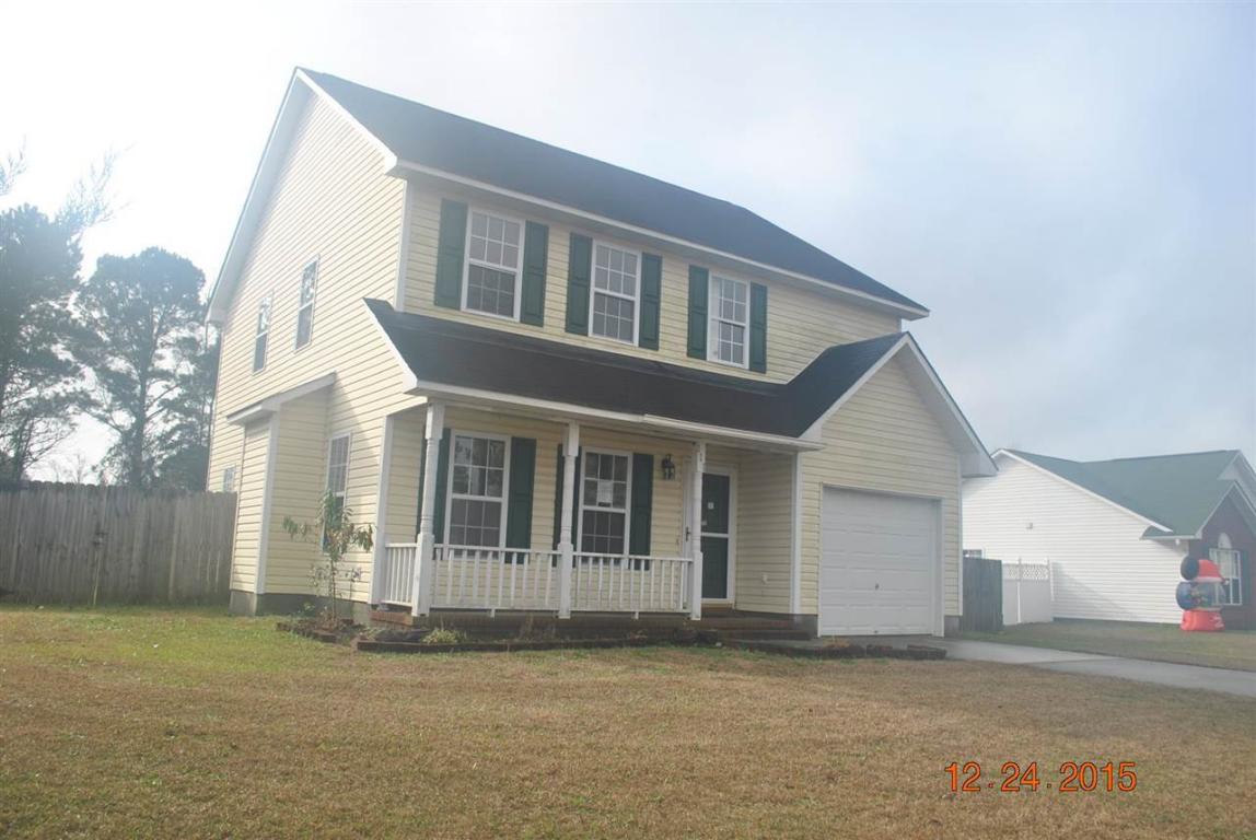 111 Hunt Dr, Hubert, NC 28539 photo 2
