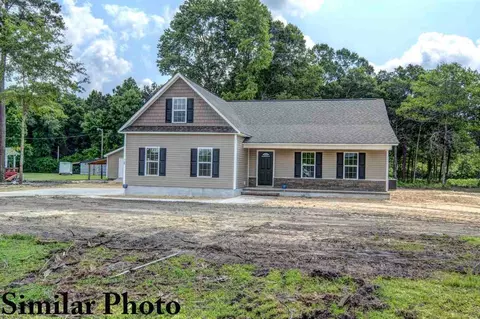 812 Gregory Fork Rd, Richlands, NC 28574 photo 2