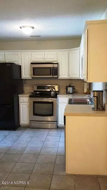 210 Commons Dr S, Jacksonville, NC 28546 photo 12