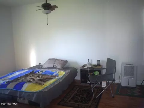 210 Commons Dr S, Jacksonville, NC 28546 photo 8