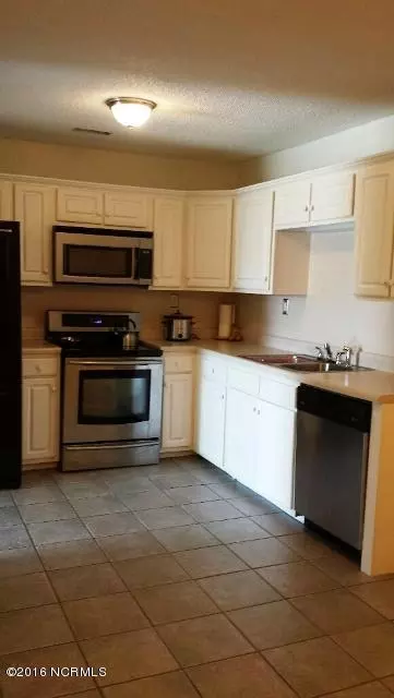 210 Commons Dr S, Jacksonville, NC 28546 photo 11