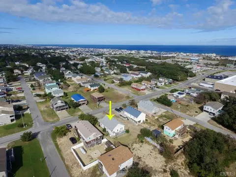 405 W Third St, Kill Devil Hills, NC 27948 photo 4