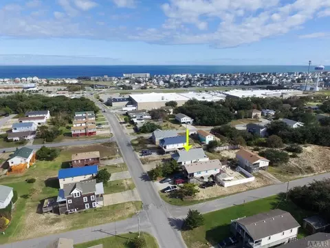 405 W Third St, Kill Devil Hills, NC 27948 photo 3