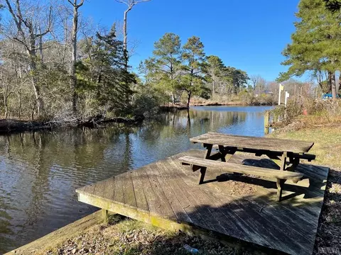 137 Holly Cres, Grandy, NC 27939 photo 5