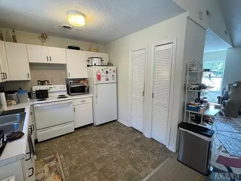 909 W First St, Kill Devil Hills, NC 27948 photo 8