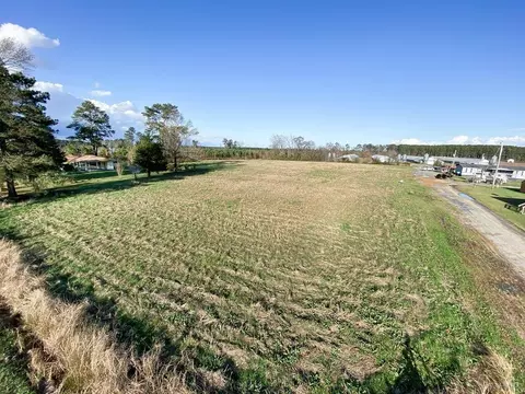 105 Fish Hawk Ln, Windsor, NC 27983 photo 1