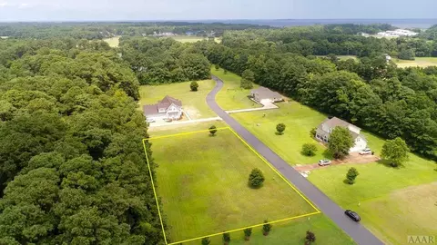 110 Catherine Dr, Harbinger, NC 27941 photo 1