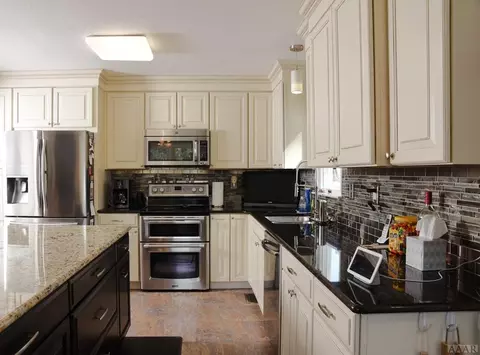 602 W First St, Kill Devil Hills, NC 27948 photo 4