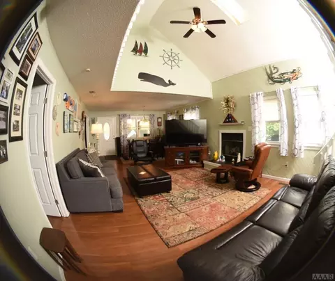 602 W First St, Kill Devil Hills, NC 27948 photo 9