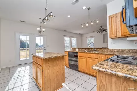 165 Eagleton Cir, Moyock, NC 27958 photo 11