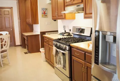 100 Queen Ct, Kill Devil Hills, NC 27948 photo 9