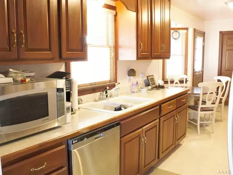 100 Queen Ct, Kill Devil Hills, NC 27948 photo 10