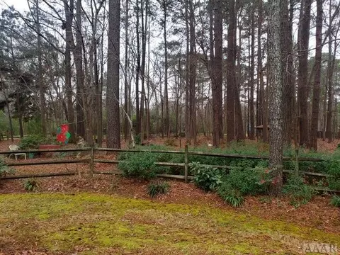 802 Robert St, Windsor, NC 27983 photo 2
