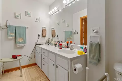 605 W Fourth St, Kill Devil Hills, NC 27948 photo 8