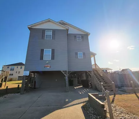 3313 Briggs St, Kill Devil Hills, NC 27948 photo 1