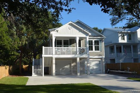 198 New Beach Rd, Point Harbor, NC 27964